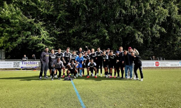 ⚽🦓 Kantersieg für unsere Zweite – 5:0 gegen Blau-Weiß Langenberg! 🖤
